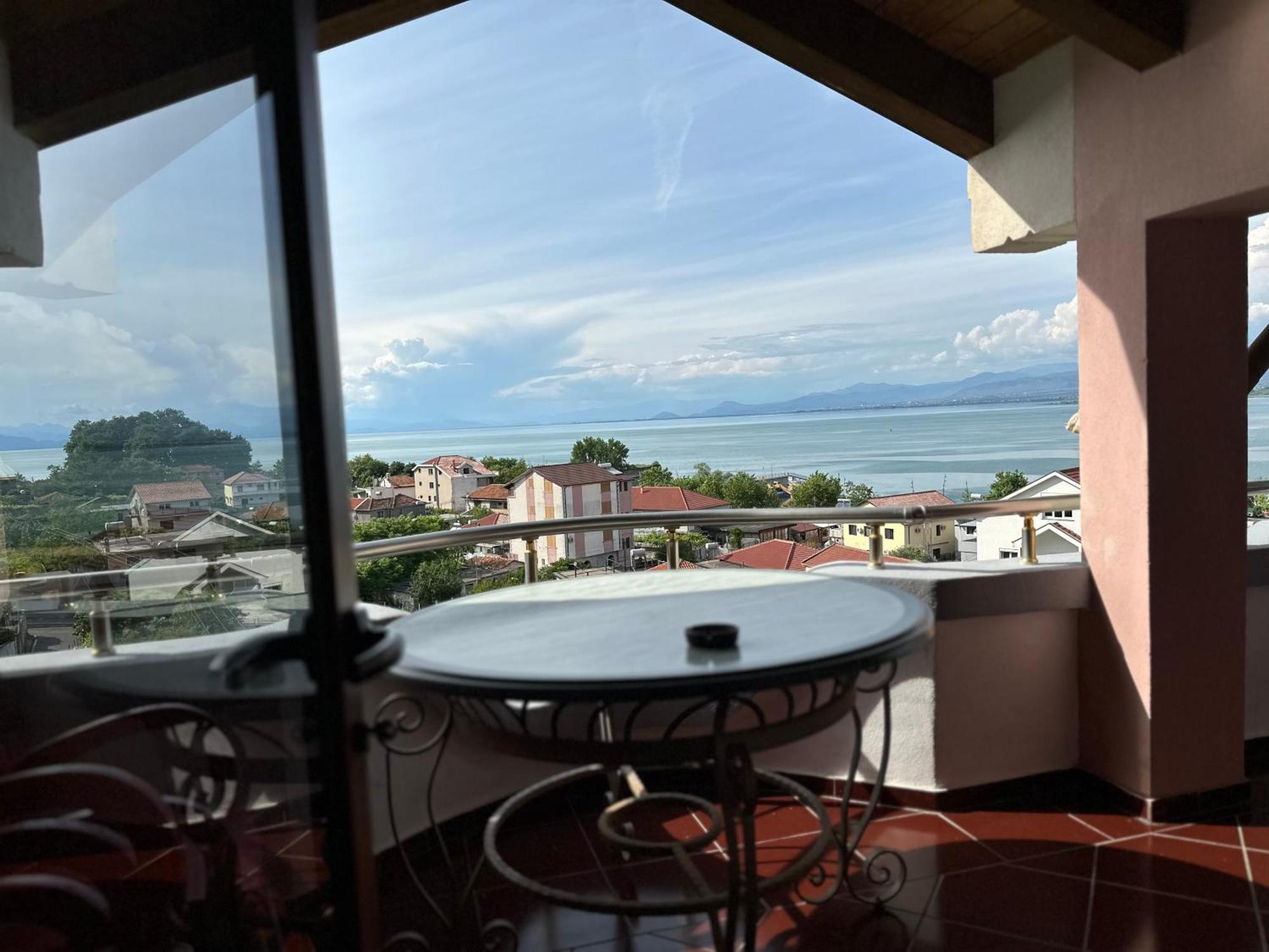 Casadolcecasa Hotel Shkoder Ngoại thất bức ảnh