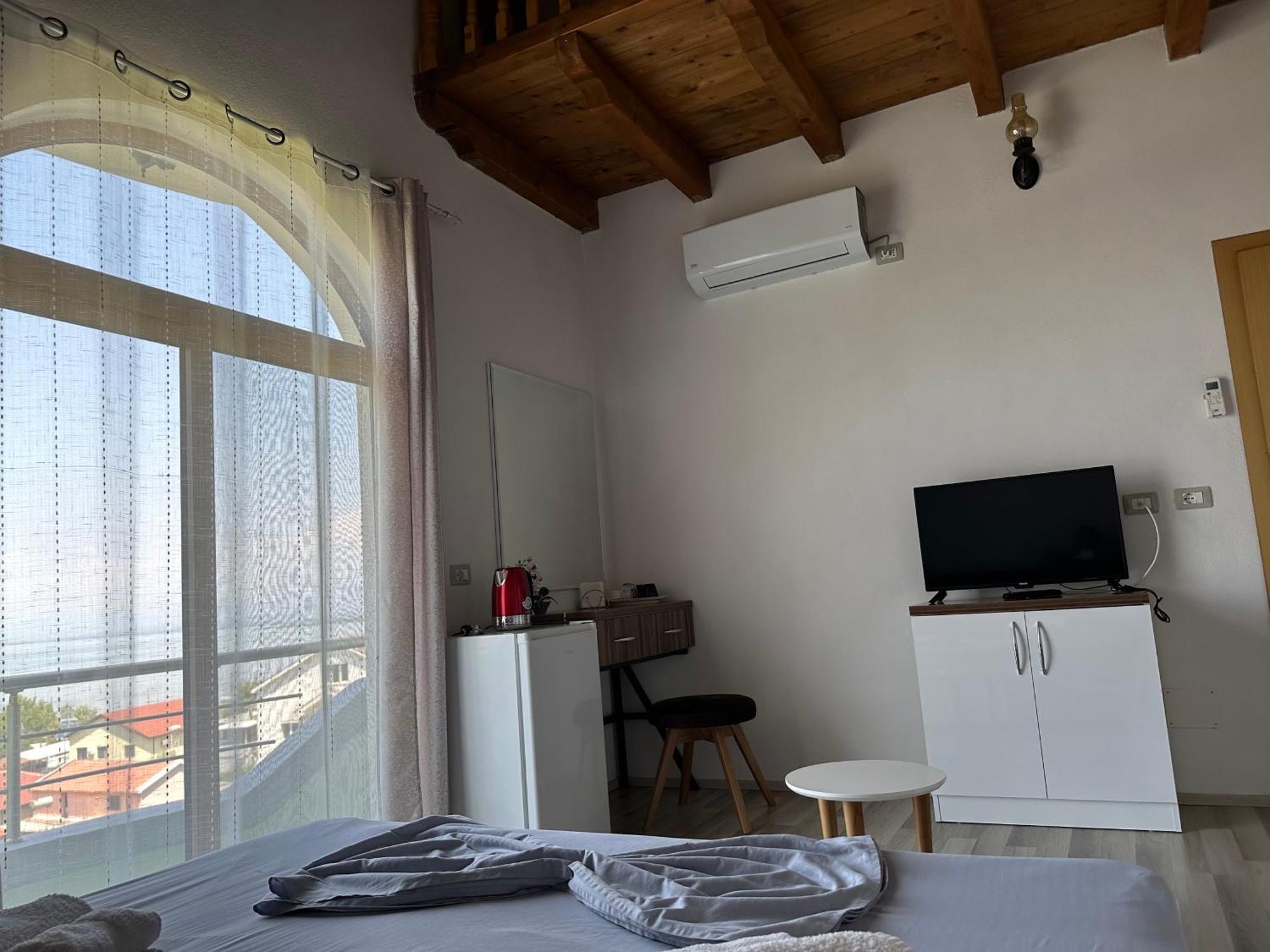 Casadolcecasa Hotel Shkoder Ngoại thất bức ảnh